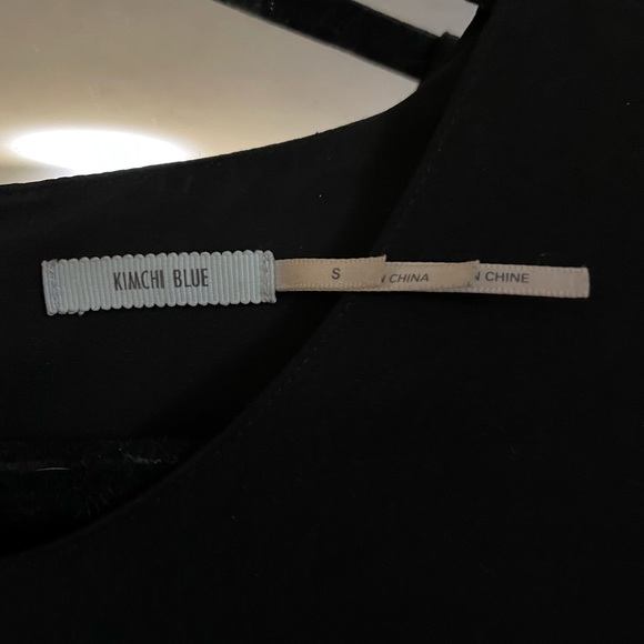 Kimchi Blue Short-Sleeved Black Dress - Picture 3 of 3